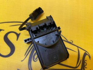 GNIAZDO ZŁĄCZE WEJSCIE OBD MODUŁ FORD FIESTA MK8