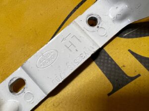 WSPORNIK MOCOWANIE PODSUFITKI LEWY LAND ROVER DISCOVERY 5 V L462