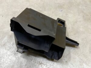UCHWYT WSPORNIK MOCOWANIE STEROWNIKA AUDI SQ7 Q7 4M0