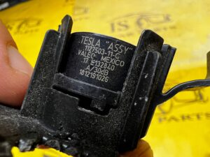 CZUJNIK PARKOWANIA PDC TYŁ MOCOWANIE KOSZYK TESLA MODEL 3 PRZEDLIFT