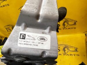 RR EVOQUE II L551 POMPA WODY K8D2-8B500-AB