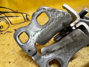 KOMPLET ZAWIAS ZAWIASY DRZWI TYŁ PRAWY TESLA MODEL 3 PRZEDLIFT