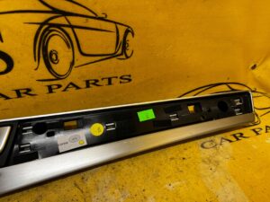 LISTWA KLAMKA DRZWI PRAWY PRZÓD AUDI A8 D4 LIFT