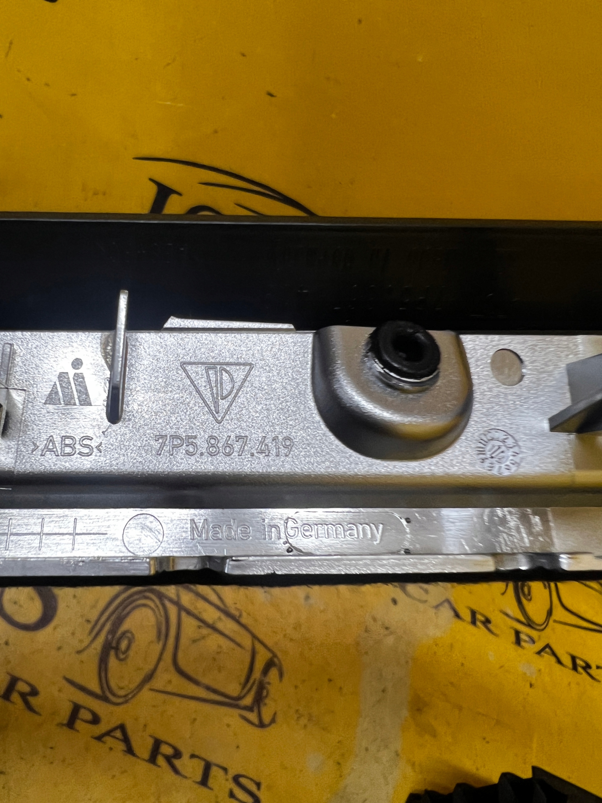 LISTWA DEKOR DRZWI LEWY TYŁ PORSCHE CAYENNE II 7P5 LIFT 92A