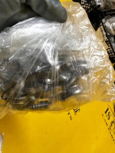 15 X ORGINALNY ZACISK OPASKA NA WĘŻE BMW L18-24 NOWY OEM