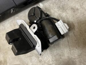 KOMPLET ELEKTRYCZNIE OTWIERANA KLAPA ZAMEK WIĄZKA MODUŁ FORD KUGA MK3 EU