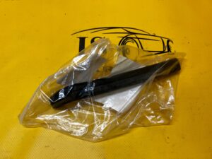 USZCZELKA PRZEDNIA KLAPY PRZÓD POKRYWY SILNIKA PRAWA BMW 3 E90 E91 NOWA OEM