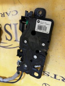 ZAMEK DOCIĄG KLAPY BAGAŻNIKA TYŁ BMW G30 F90