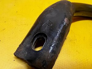 UCHWYT WSPORNIK ZAWIESZENIA PRAWY RANGE ROVER VELAR L560