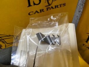 MOCOWANIE OSŁONY HAKA HOLOWNICZEGO M-PAKIET PRAWE BMW 3 E36 NOWE OEM