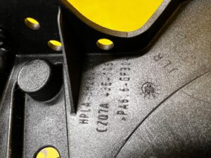 UCHWYT CZUJNIKA CIŚNIENIA LAND ROVER DISCOVERY 5 V L462 2.0D 204DTA