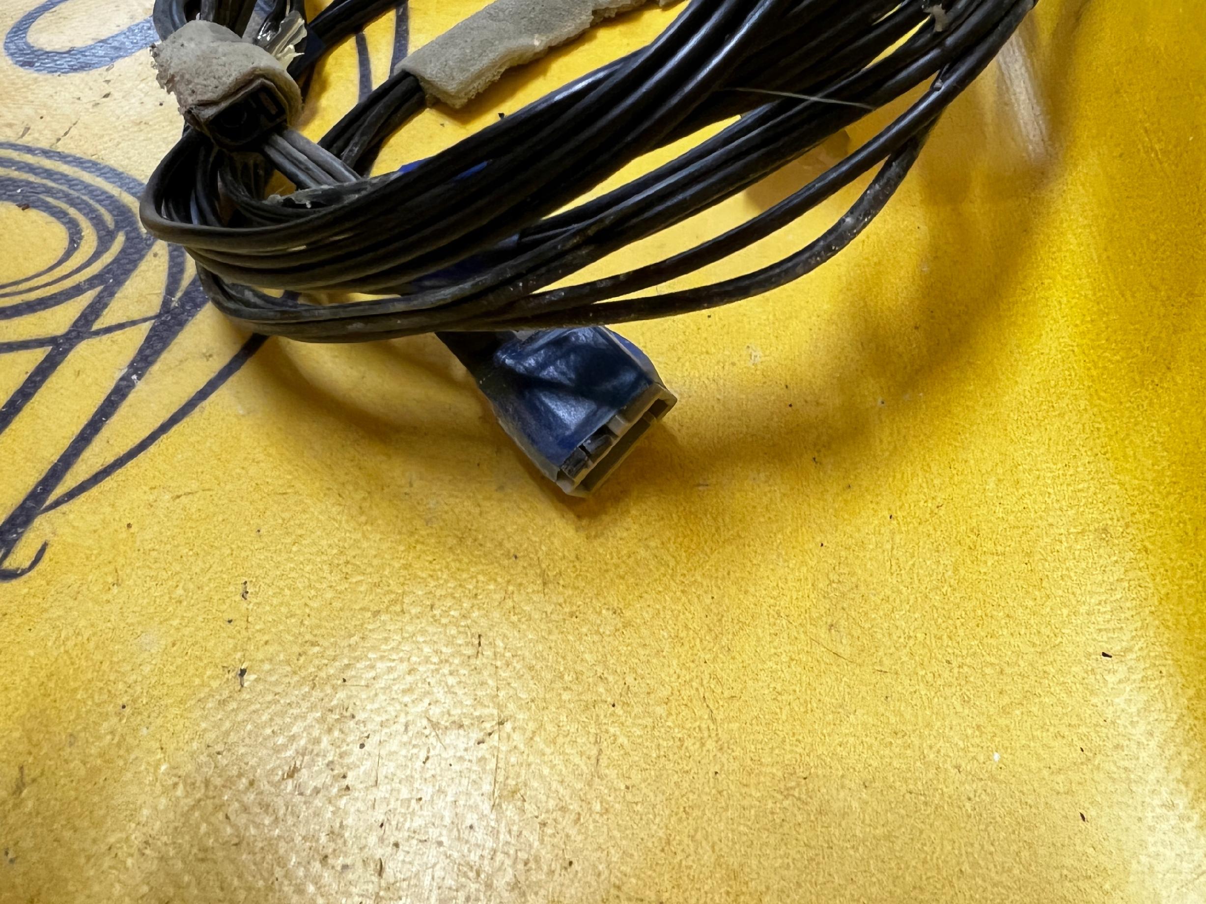 WIĄZKA PODSUFITKI INSTALACJA DACHU INFINITI Q30