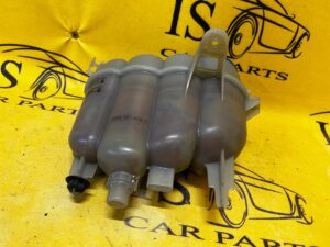 ZBIORNICZEK WYRÓWNAWCZY PŁYNU AUDI A4 B9