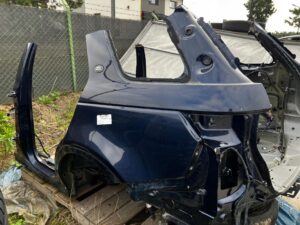 ĆWIARTKA TYŁ PAS TYLNY BŁOTNIK WANNA BŁOTNIKI ROVER DISCOVERY SPORT L550