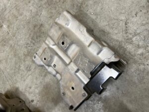 PODSTAWA AKUMULATORA MOCOWANIE RENAULT KADJAR NISSAN QASHQAI