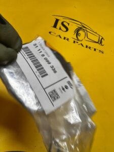 ZAŚLEPKA UCHA HOLOWNICZEGO ZDERZAKA PRZÓD BMW M-PAKIET M8 F91 F92 NOWA OEM