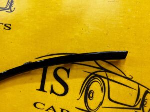 LISTWA RAMKA OSŁONA SZYBY PRAWA PORSCHE CAYENNE 7P5 LIFT 92A