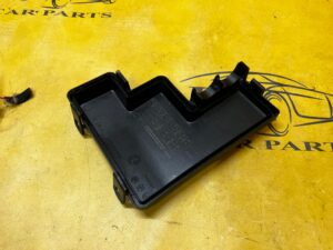 OBUDOWA SKRZYNKI BEZPIECZNIKÓW RENAULT KADJAR