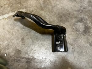 WSPORNIK MOCOWANIE ZDERZAKA TYŁ PRAWY VOLKSWAGEN GOLF VIII HB