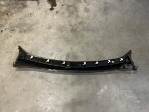 PODSZYBIE OSŁONA ŚCIANY GRODZIOWEJ DACIA DUSTER II 2 EU