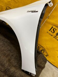 BŁOTNIK PRZEDNI PRZÓD LEWY MERCEDES A KLASA A45 S AMG W177 BIAŁA PERŁA