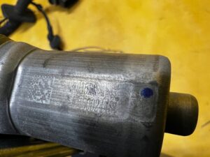 MECHANIZM PODNOŚNIK SZYBY DRZWI PRZÓD LEWY DACIA SANDERO III EU