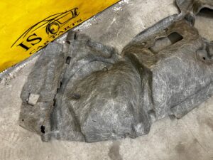 WYGŁUSZENIE NADKOLA BŁOTNIKA TYŁ LEWY PORSCHE PANAMERA 970 I LIFT