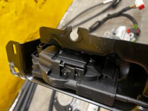 KOMPLET MECHANIZM KLAPY ELEKTRYCZNEJ BAGAŻNIKA PEUGEOT 508 I LIFT KOMBI SW