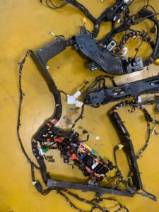 WIĄZKA INSTALACJA BEZPIECZNIKI INFINITI Q30 1.5 D