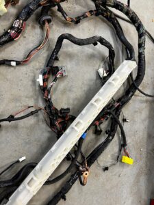 WIĄZKA PRZEWODÓW KABINY JEEP GRAND CHEEROKIE WK2 SRT 6.4