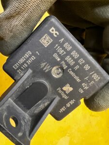 PRZEKAŹNIK ŚWIEC ŻAROWYCH DACIA DOKKER RENAULT EXPRESS II 1.5 BLUE DCI