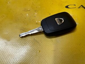 KLUCZYK PILOT KLUCZ DACIA LODGY LIFT 2022R