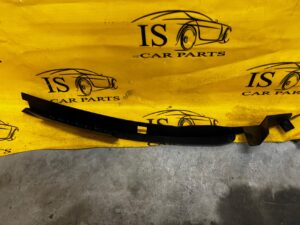 USZCZELKA LISTWA BŁOTNIKA PRZÓD PRAWY PRAWA LAND ROVER DISCOVERY 5 V L462