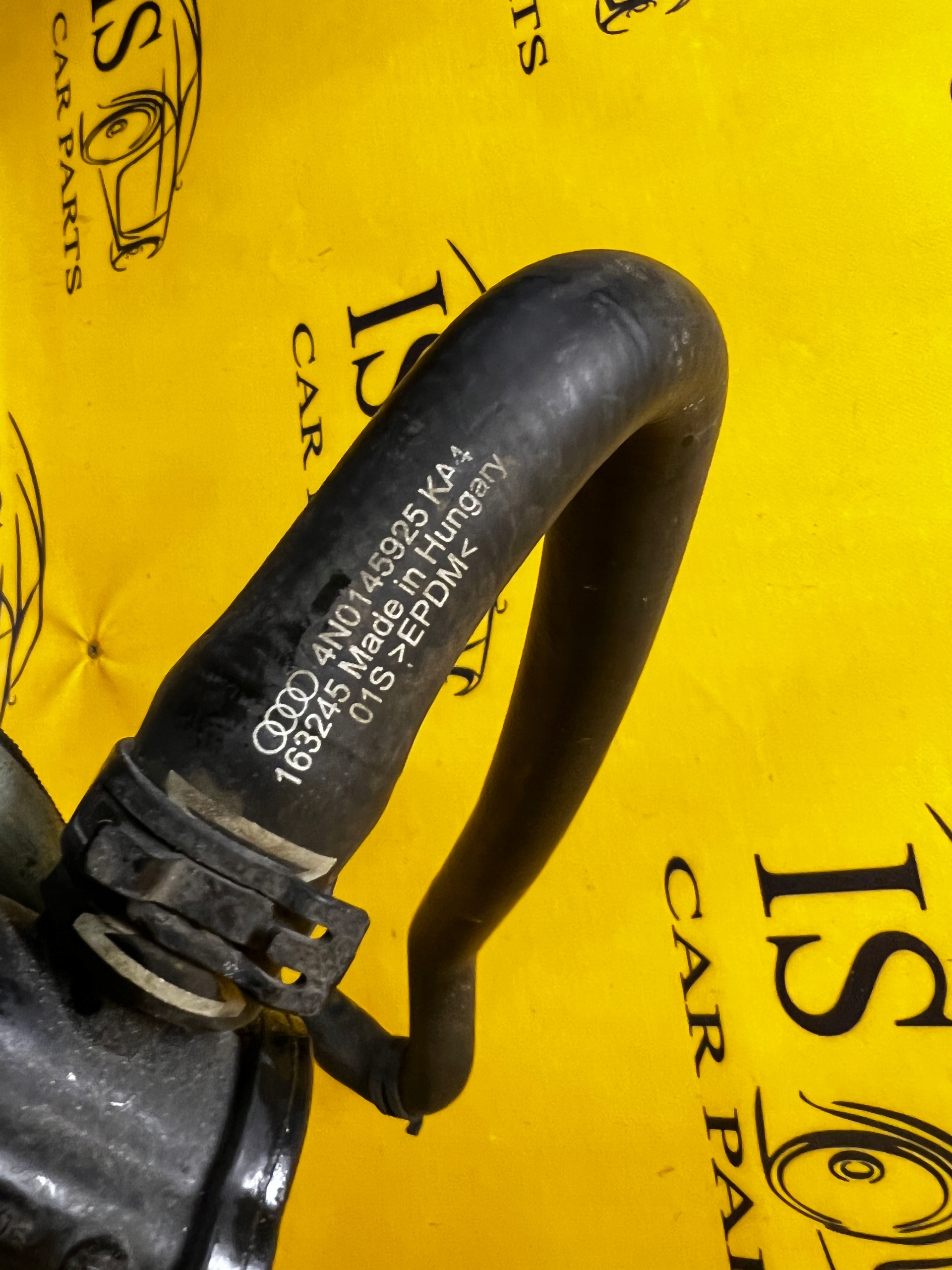 RURA WĄŻ PRZEWÓD TRÓJNIK WODY AUDI A8 D5 3.0 TDI