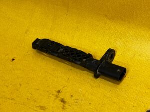 CZUJNIK POŁOŻENIA WAŁU BMW F40 F48 B38 8644376