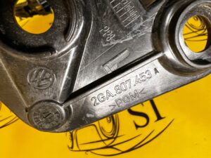 ŚLIZG UCHWYT MOCOWANIE ZDERZAKA LEWY TYŁ VOLKSWAGEN T-ROC