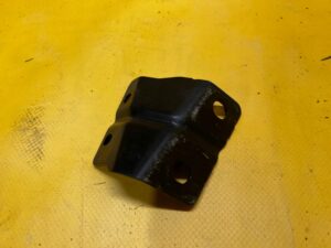 MOCOWANIE WSPORNIK PASA PRZÓD LEWY MERCEDES C-KLASA W206