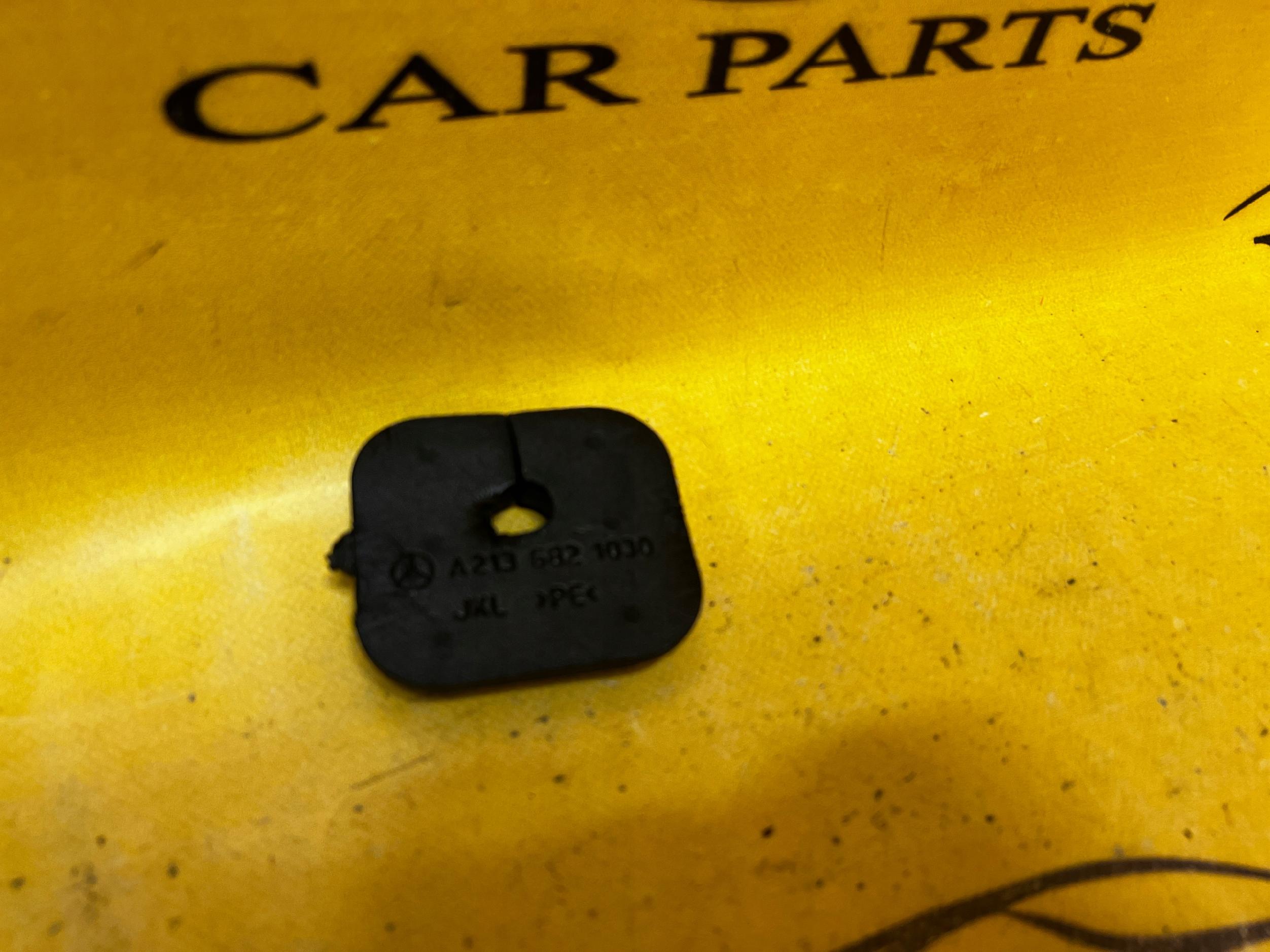 OSŁONA WYGŁUSZENIE PASA MERCEDES W213