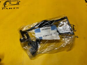 ŚLIZG MOCOWANIE WSPORNIK ZDERZAKA BŁOTNIKA PRZÓD LEWY BMW 7 E65 E66 NOWY OE