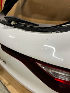 KLAPA TYLNA TYŁ LAMPY RENAULT MEGANE IV HB 369