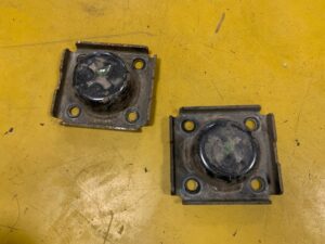 BLACHA MOCOWANIE OSŁONA WSPORNIK NISSAN E-NV200