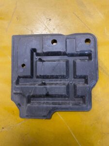 OSŁONA ZAŚLEPKA NADKOLA PRAWY PRZÓD INFINITI QX70