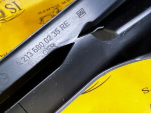 LISTWA OSŁONA SŁUPKA PROGU PRAWY PRZÓD MERCEDES E-KLASA W213
