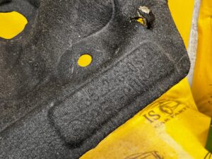 OSŁONA WYGŁUSZENIE WNĘKI KOŁA PRAWE BMW 5 G30