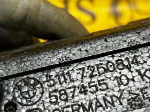 WYGŁUSZENIE DRZWI STYROPIAN PRAWY TYŁ BMW F07 NOWE OEM