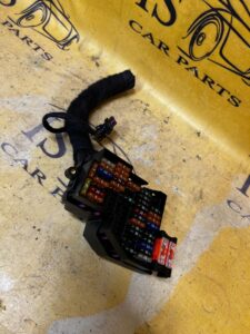 SKRZYNKA BEZPIECZNIKÓW PORSCHE CAYENNE 7P5 LIFT 4.2D