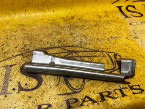 UCHWYT WSPORNIK MOCOWANIE PORSCHE CAYENNE II 7P5