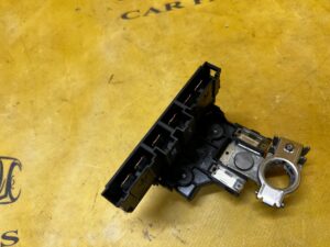 KLEMA PLUSOWA BEZPIECZNIK ROZDZIELACZ PRĄDU DACIA SANDERO III