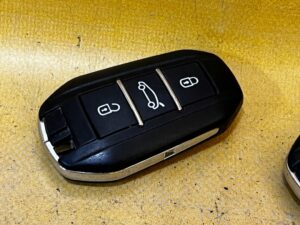 KLUCZYK PILOT KEYLESS PEUGEOT 508 I RXH 2.0 HDI