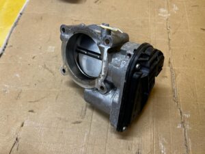 PRZEPUSTNICA FORD MUSTANG VI 3.7 V6